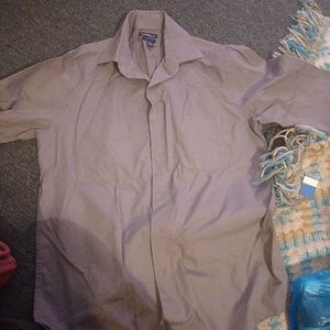 Croft and Barrow Gray Mens Button Up Shirt Size Small